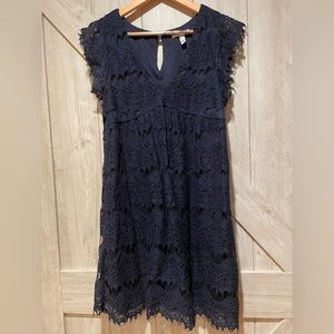 Navy, lace shift dress!